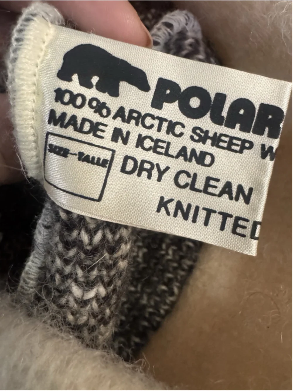 Vintage Polar Knit Artic Sheep Wool Beanie Hat Fair Isle Iceland Unisex